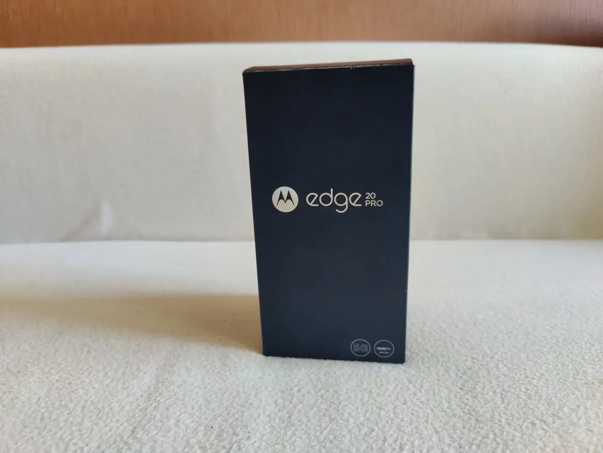 Motorola Edge 20 Pro Verpackung