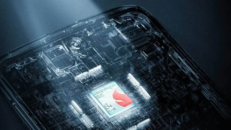 Motorola RAZR 2022 Snapdragon 8+ Gen 1 Teaser