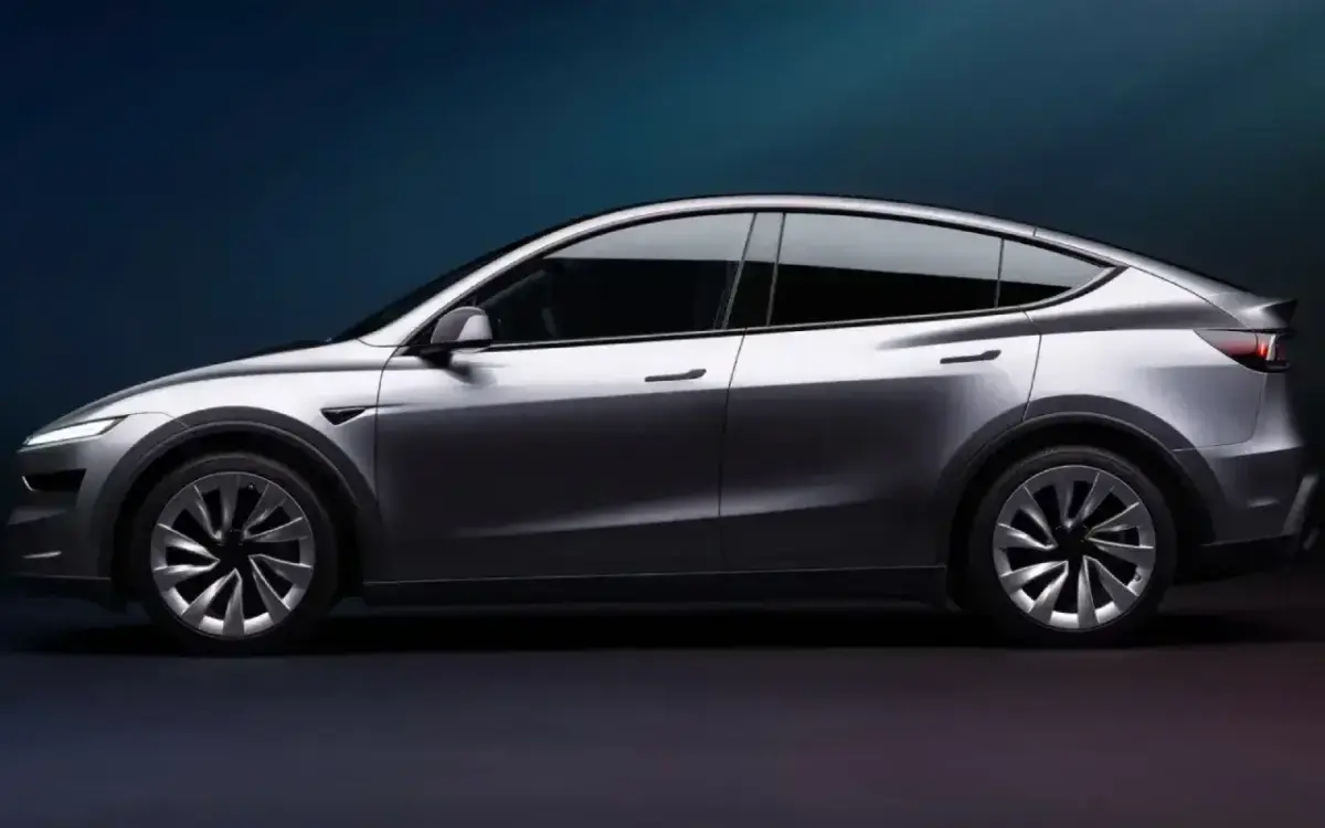 Tesla Model Y 2025