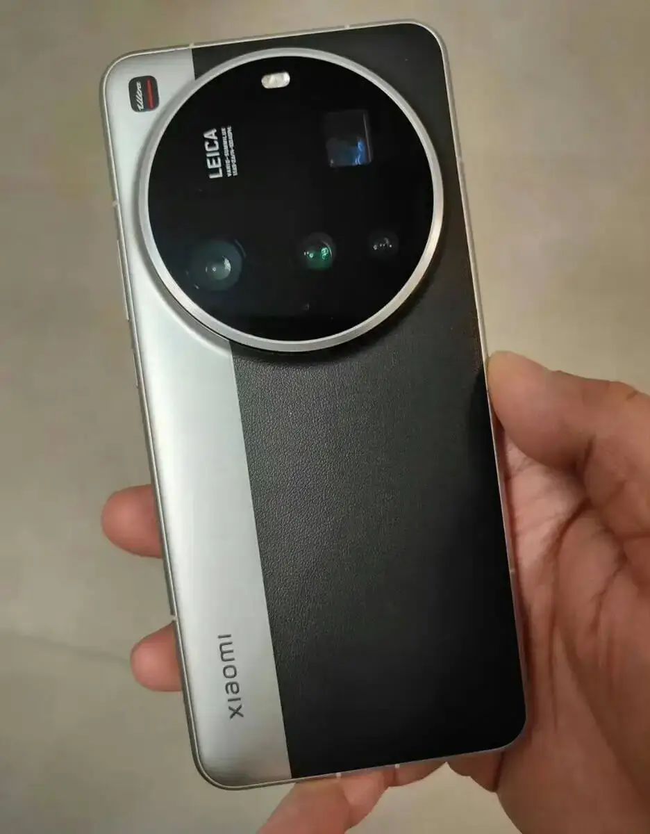 Xiaomi 15 Ultra Leica Dual Tone Design